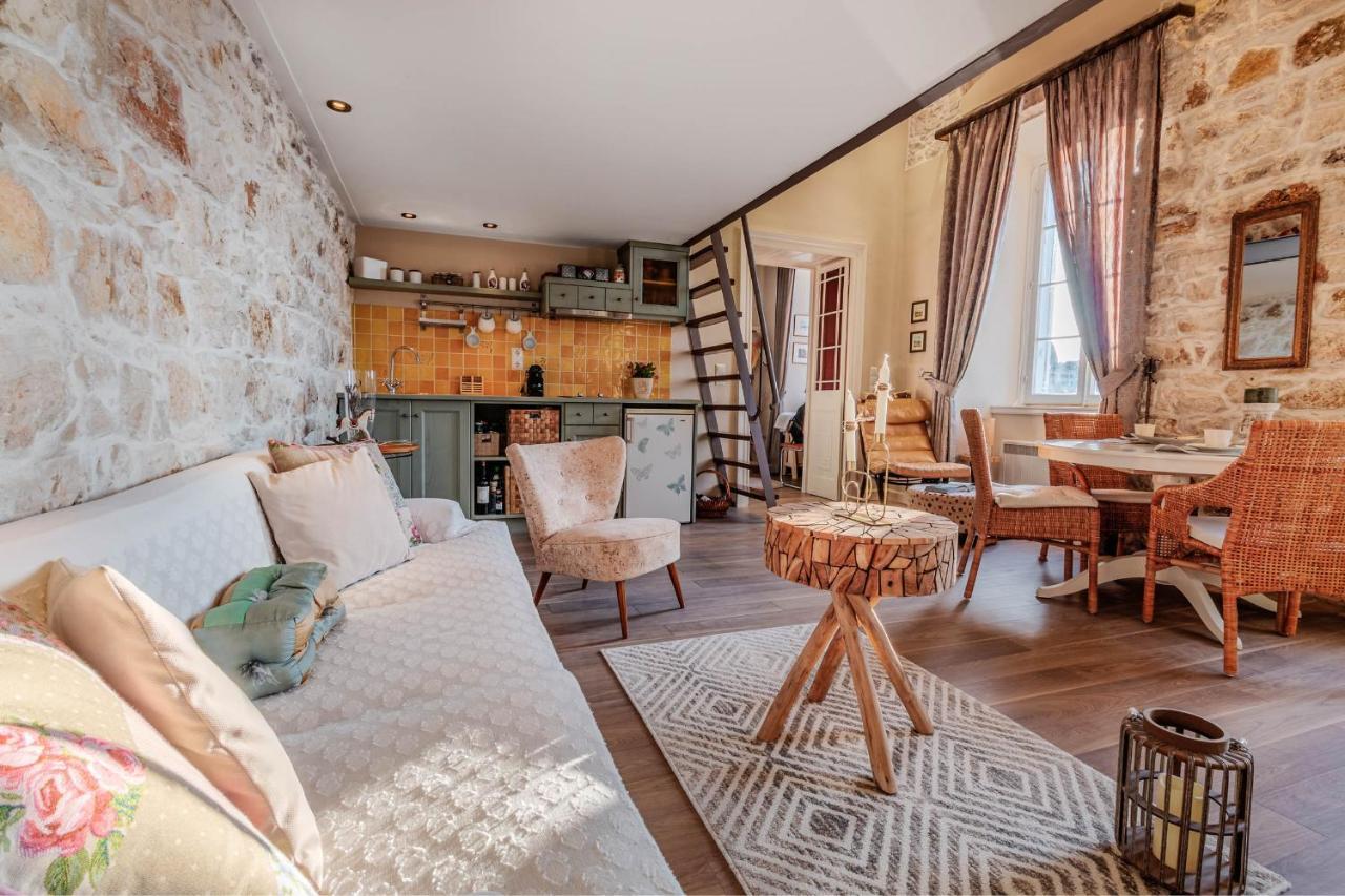 Апартаменты Mouragia Loft - Waterfront Old Corfu Town Экстерьер фото
